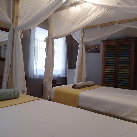 Seachange Villa East End Екстер'єр фото