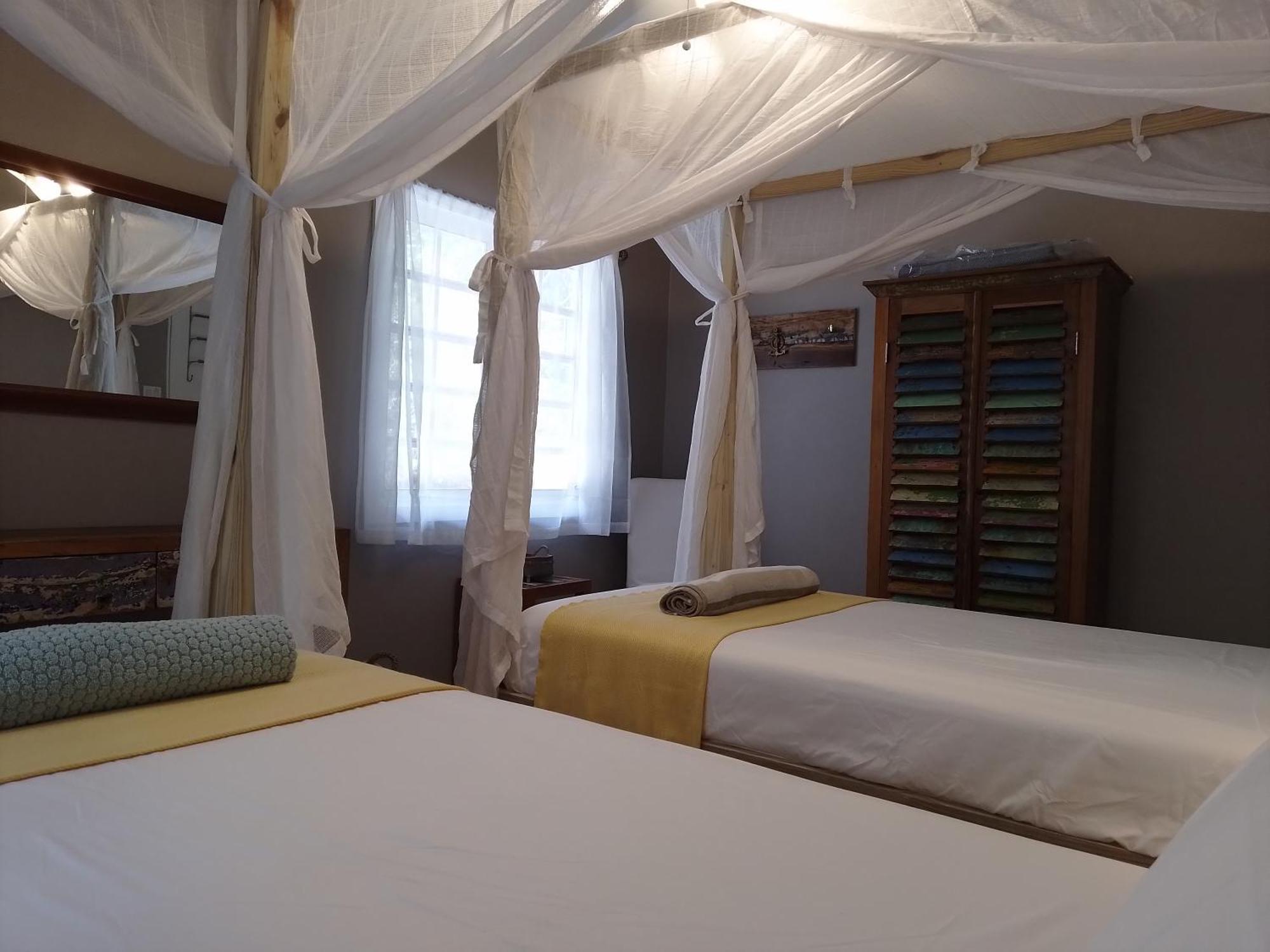 Seachange Villa East End Екстер'єр фото